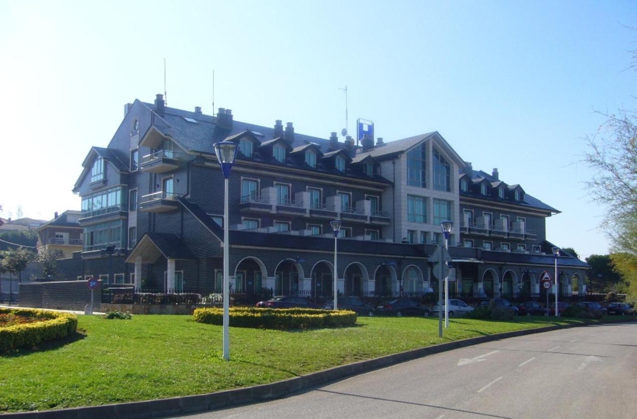 Hotel Milagros Golf Могро Екстериор снимка