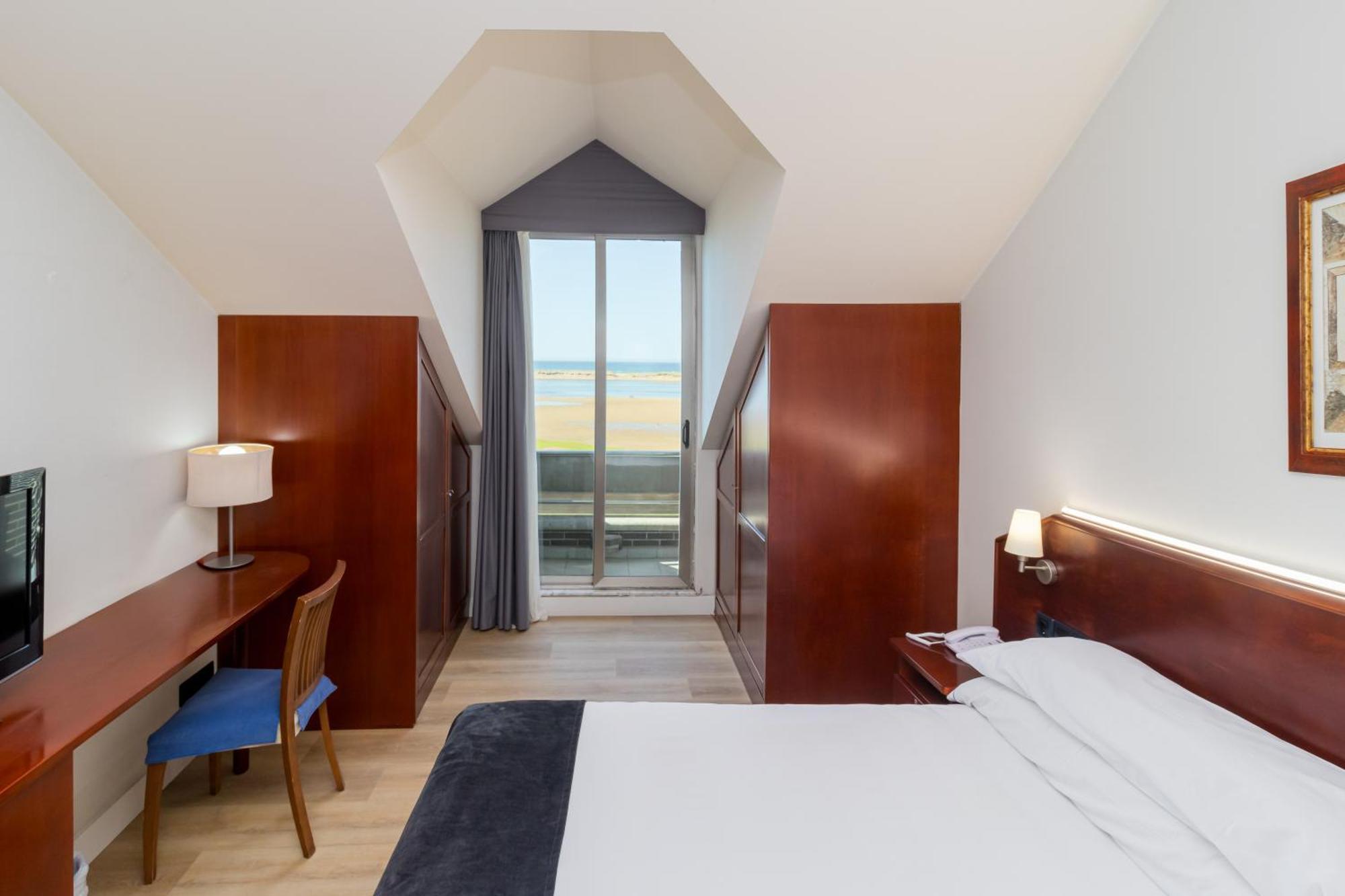 Hotel Milagros Golf Могро Екстериор снимка