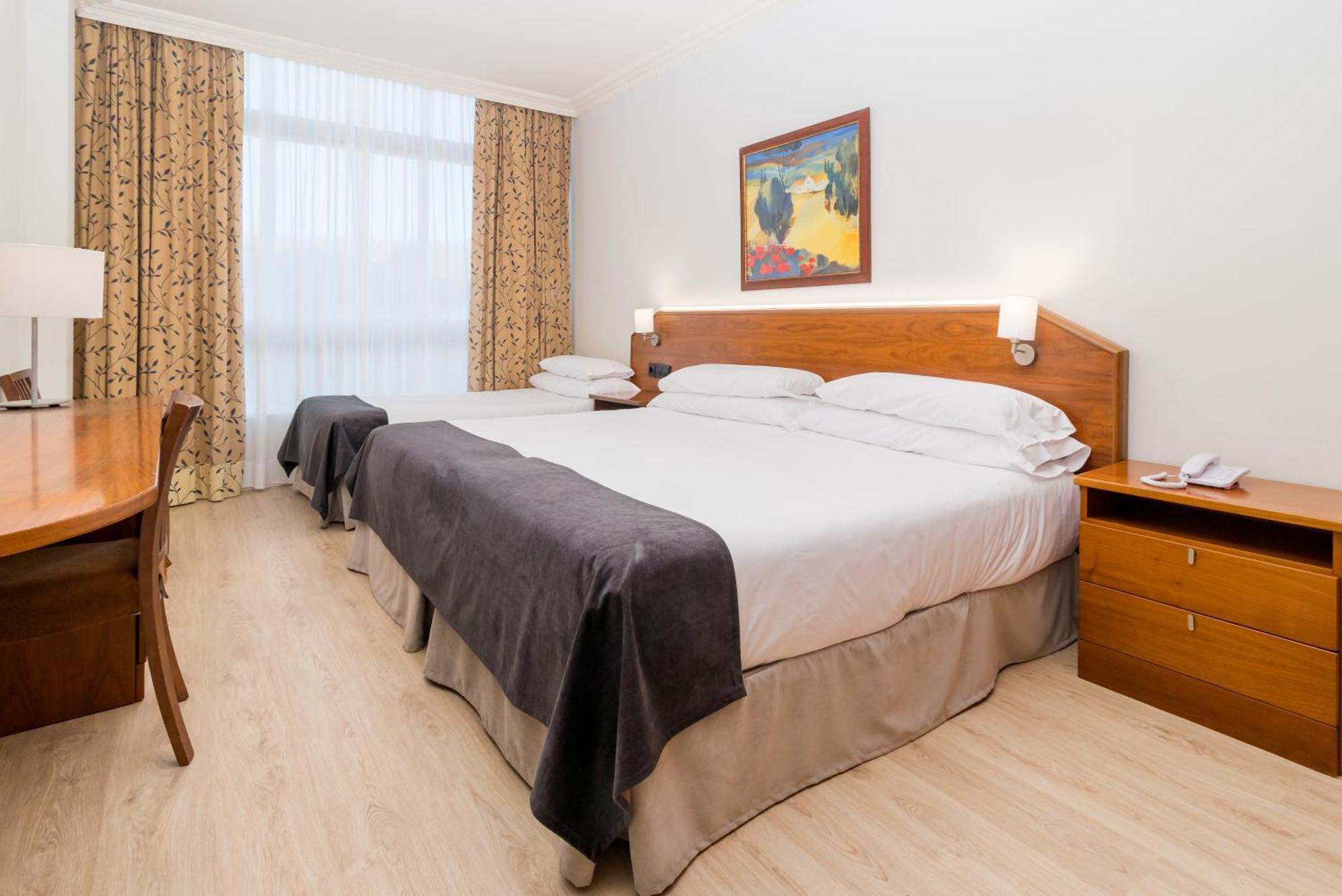 Hotel Milagros Golf Могро Екстериор снимка