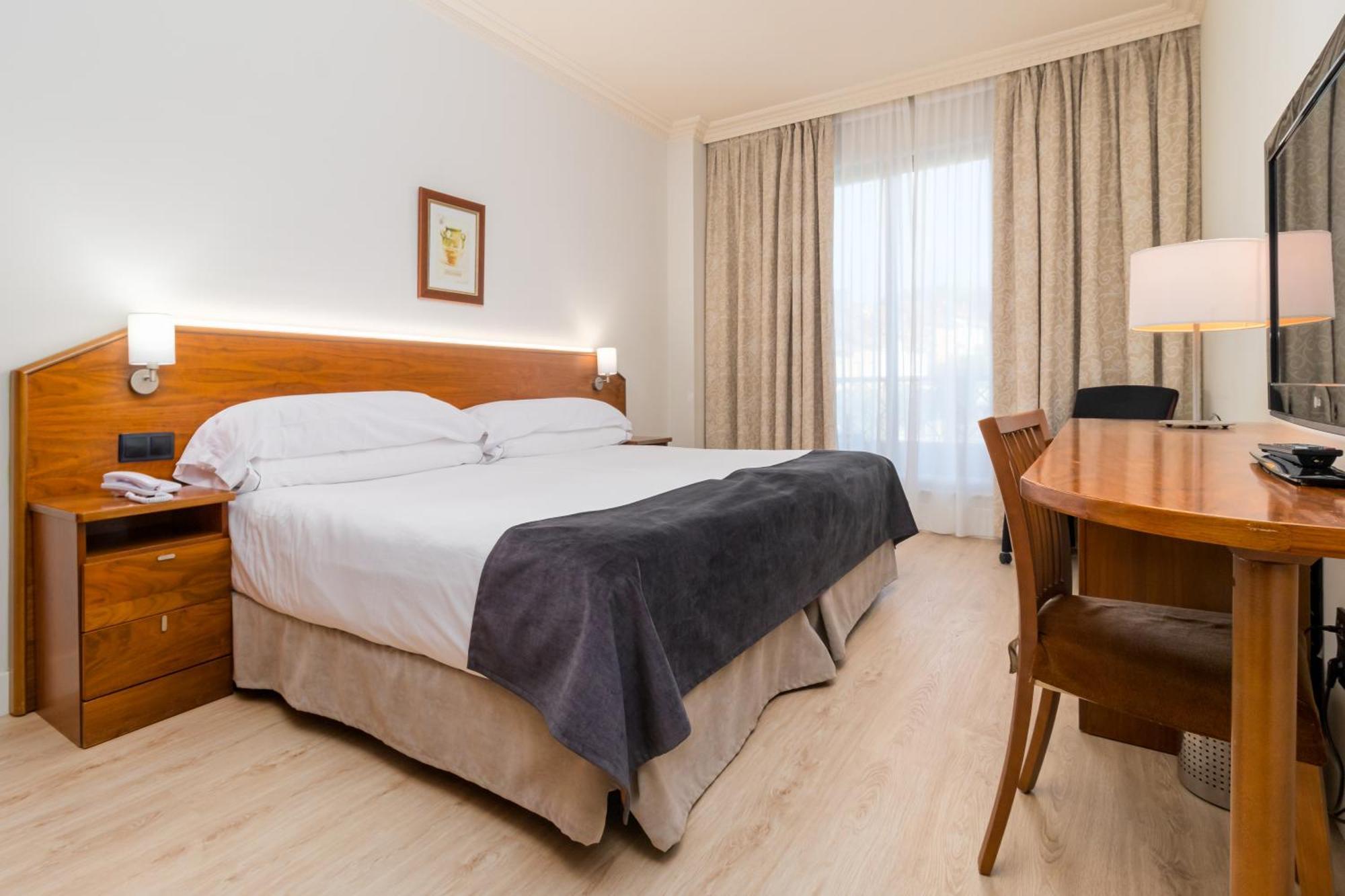 Hotel Milagros Golf Могро Екстериор снимка