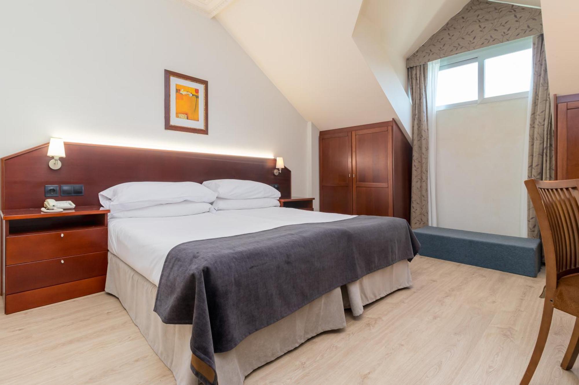 Hotel Milagros Golf Могро Екстериор снимка